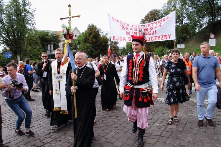 Wyjście 38. Pieszej Pielgrzymki Krakowskiej z Wawelu na Jasną Górę