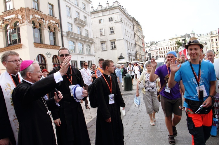 Wyjście 38. Pieszej Pielgrzymki Krakowskiej z Wawelu na Jasną Górę