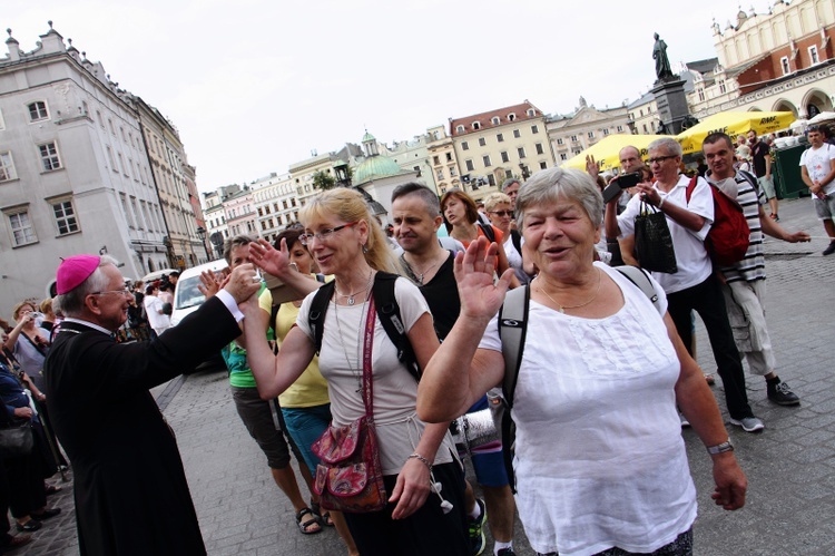 Wyjście 38. Pieszej Pielgrzymki Krakowskiej z Wawelu na Jasną Górę