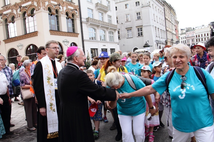 Wyjście 38. Pieszej Pielgrzymki Krakowskiej z Wawelu na Jasną Górę