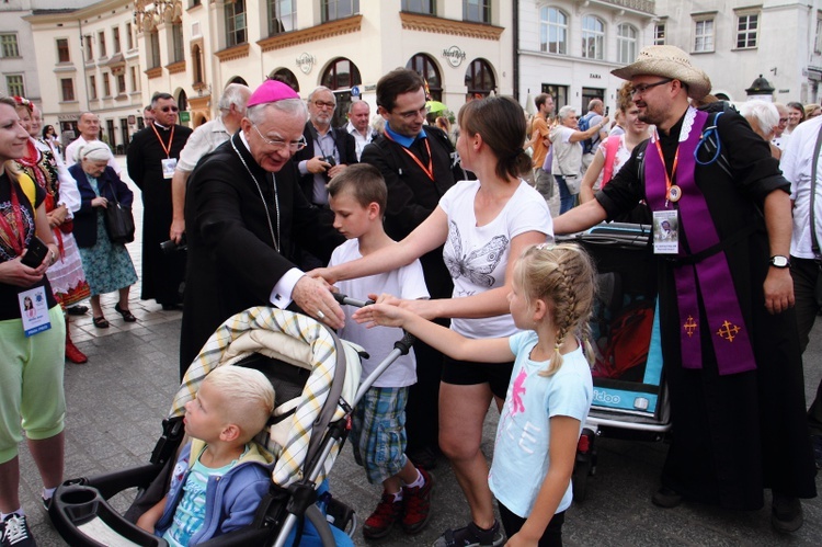 Wyjście 38. Pieszej Pielgrzymki Krakowskiej z Wawelu na Jasną Górę