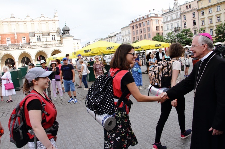 Wyjście 38. Pieszej Pielgrzymki Krakowskiej z Wawelu na Jasną Górę