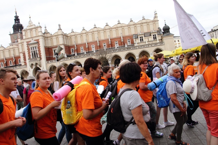 Wyjście 38. Pieszej Pielgrzymki Krakowskiej z Wawelu na Jasną Górę