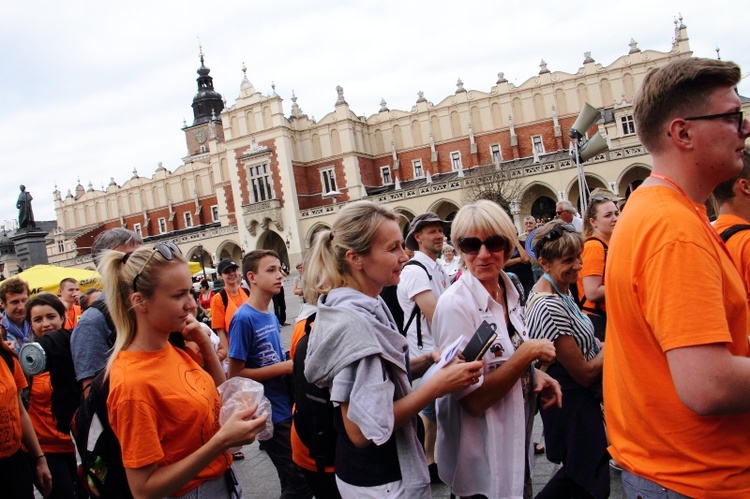 Wyjście 38. Pieszej Pielgrzymki Krakowskiej z Wawelu na Jasną Górę