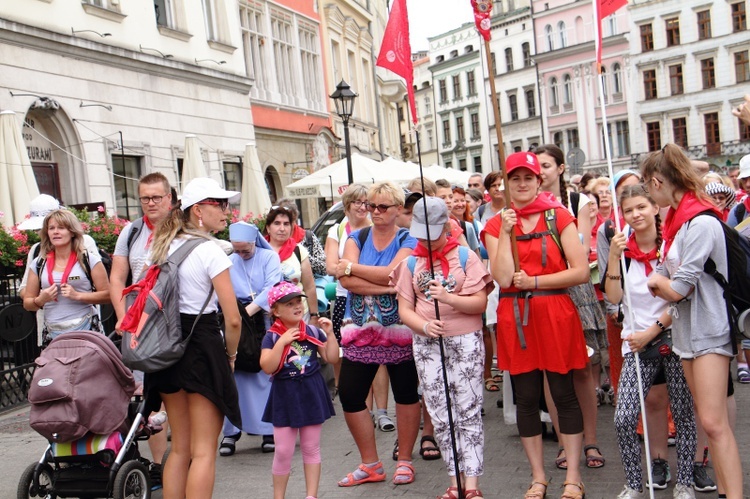 Wyjście 38. Pieszej Pielgrzymki Krakowskiej z Wawelu na Jasną Górę