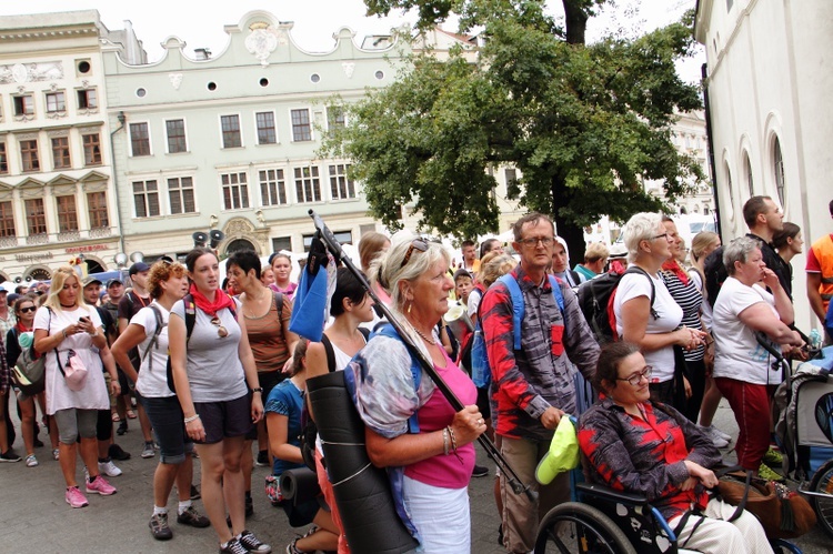 Wyjście 38. Pieszej Pielgrzymki Krakowskiej z Wawelu na Jasną Górę