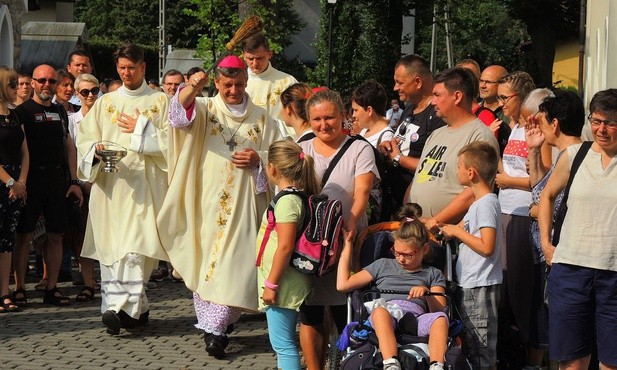 Pokropieni wodą święconą wyruszyli na szlak!