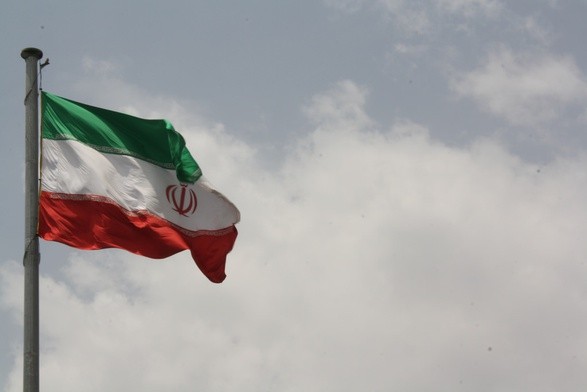 Po północy wejdą w życie pierwsze sankcje USA wobec Iranu