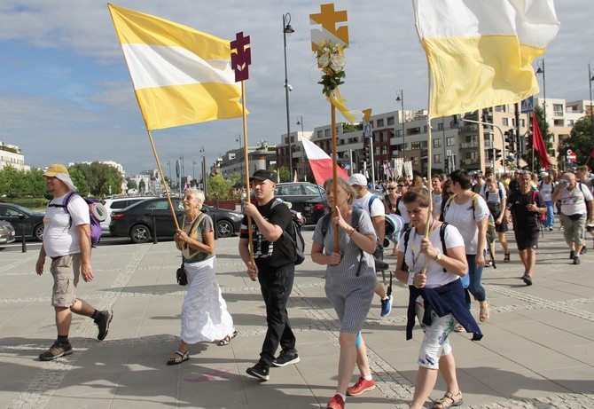 Opatrzności Boża, prowadź "17-tki"