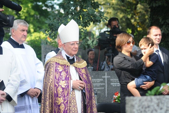 Pożegnanie prof. Dzielskiej na cmentarzu Salwatorskim