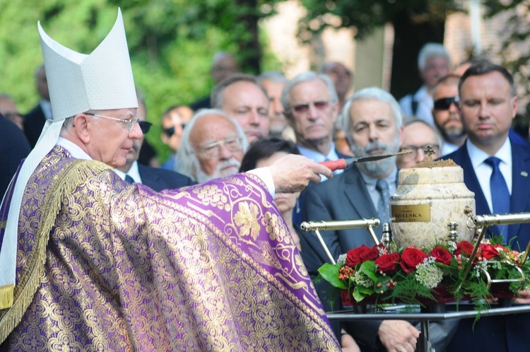 Pożegnanie prof. Dzielskiej na cmentarzu Salwatorskim