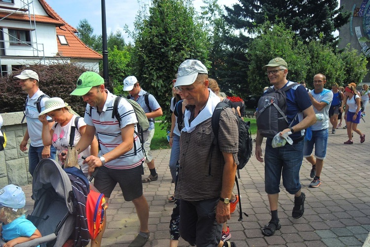 Pielgrzymi grup 6-9 w Pisarzowicach - 2018