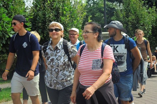 Pielgrzymi grup 6-9 w Pisarzowicach - 2018
