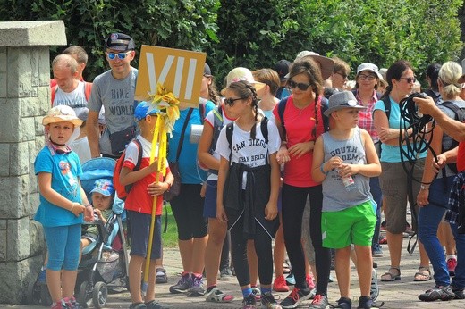 Pielgrzymi grup 6-9 w Pisarzowicach - 2018