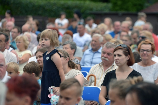 Parafia w Lipie - poświęcenie po renowacji