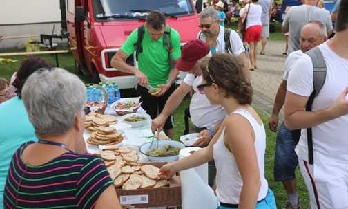 Bielańska mobilizacja dla pątników trwa...