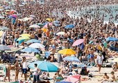W Kraju Basków zanotowano rekordowe temperatury, dochodzące do 48 stopni C. 
6.07.2018 Plaża w San Sebastián Hiszpania
