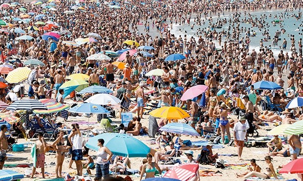 W Kraju Basków zanotowano rekordowe temperatury, dochodzące do 48 stopni C. 
6.07.2018 Plaża w San Sebastián Hiszpania