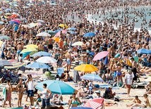 W Kraju Basków zanotowano rekordowe temperatury, dochodzące do 48 stopni C. 
6.07.2018 Plaża w San Sebastián Hiszpania