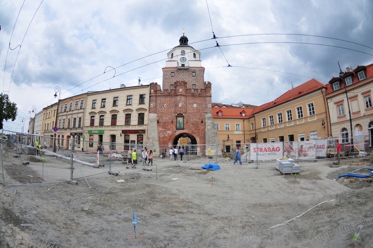 Czy mieszkańcy i turyści doczekają się wreszcie końca remontu?