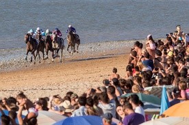 Gonitwa na plaży