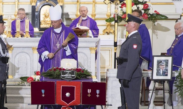 Dobry i wierny "Motyl" odfrunął do nieba