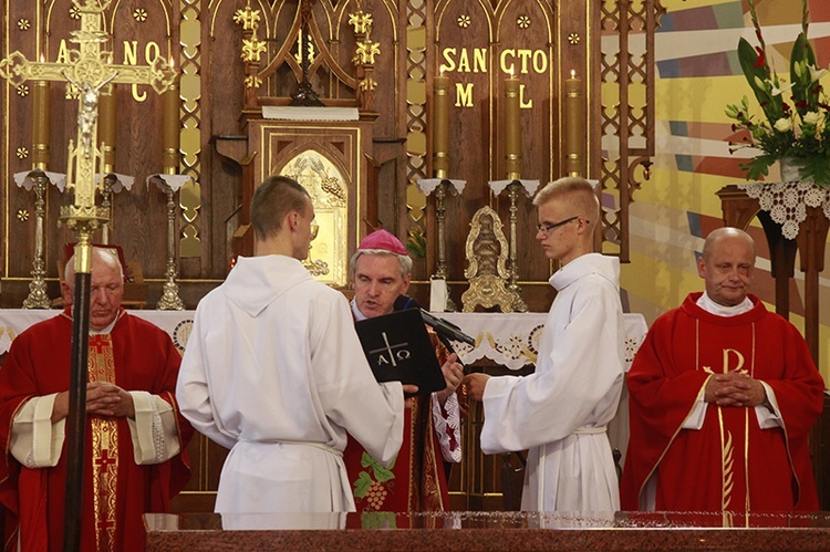 Konsekracja ołtarza w Olbierzowicach