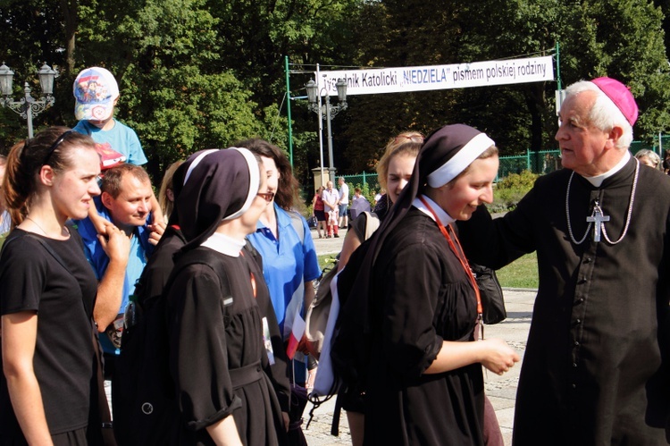 38. PPK na Jasnej Górze - powitanie przez abp. Marka Jędraszewskiego