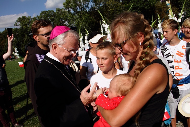 38. PPK na Jasnej Górze - powitanie przez abp. Marka Jędraszewskiego