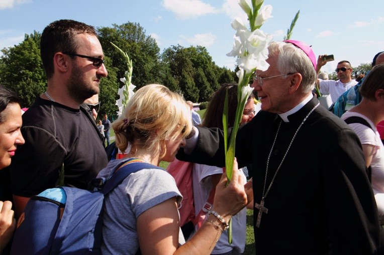 38. PPK na Jasnej Górze - powitanie przez abp. Marka Jędraszewskiego