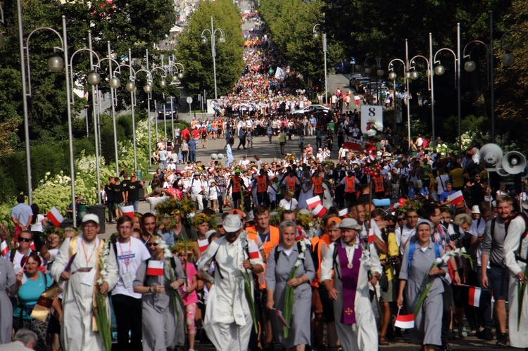 38. PPK na Jasnej Górze - powitanie przez abp. Marka Jędraszewskiego