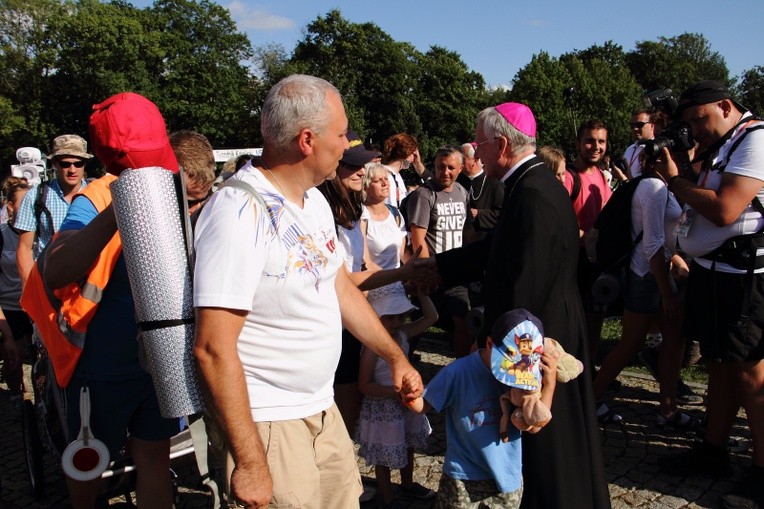 38. PPK na Jasnej Górze - powitanie przez abp. Marka Jędraszewskiego