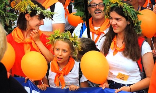 Pątniczki pielgrzymki oświęcimskiej jako pierwsze weszły na Jasną Górę