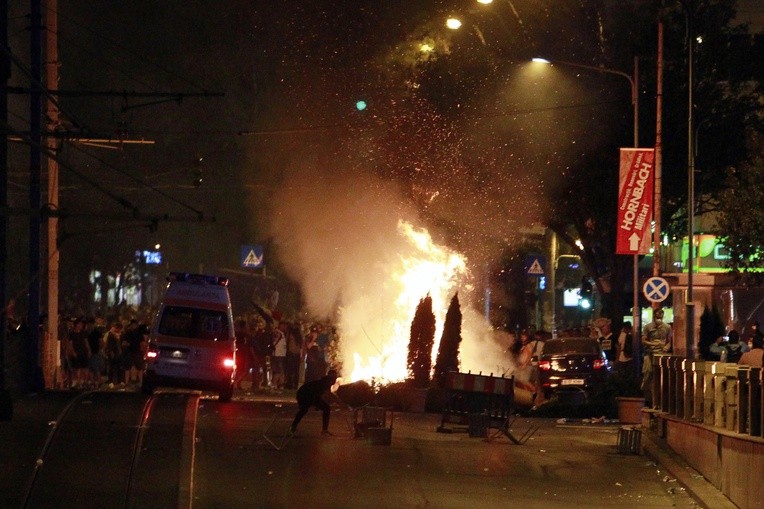 Potyczki protestujących z policją w Rumunii. 440 osób poszkodowanych