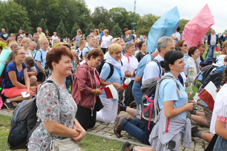 Powitanie 27. Pielgrzymki Diecezji Bielsko-Żywieckiej - grupy hałcnowskie na Jasnej Górze - 2018