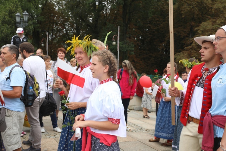 Powitanie 27. Pielgrzymki Diecezji Bielsko-Żywieckiej - grupy hałcnowskie na Jasnej Górze - 2018