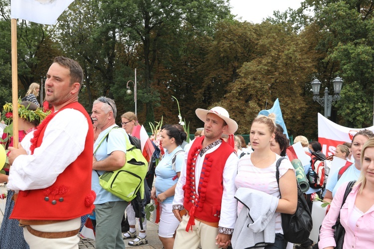 Powitanie 27. Pielgrzymki Diecezji Bielsko-Żywieckiej - grupy hałcnowskie na Jasnej Górze - 2018