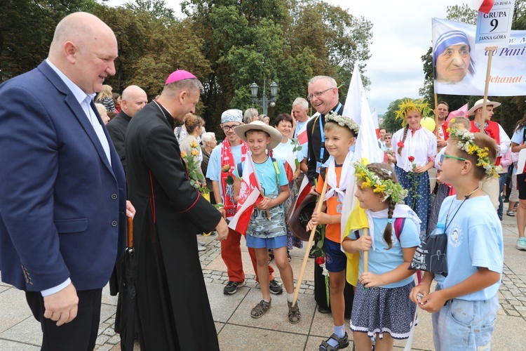 Powitanie 27. Pielgrzymki Diecezji Bielsko-Żywieckiej - grupy hałcnowskie na Jasnej Górze - 2018