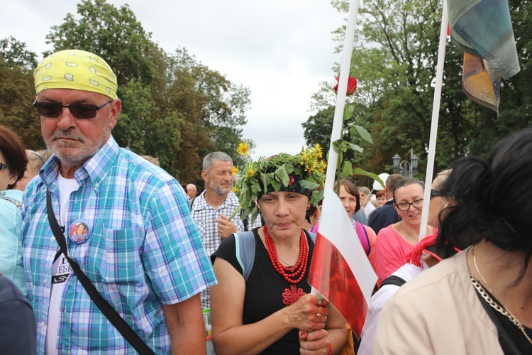 Powitanie 27. Pielgrzymki Diecezji Bielsko-Żywieckiej - grupy hałcnowskie na Jasnej Górze - 2018