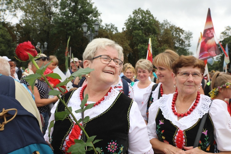 Powitanie 27. Pielgrzymki Diecezji Bielsko-Żywieckiej - grupy hałcnowskie na Jasnej Górze - 2018