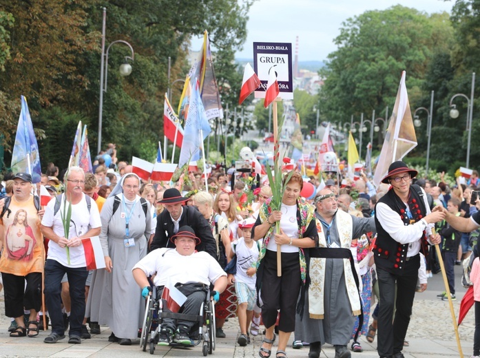 Powitanie 27. Pielgrzymki Diecezji Bielsko-Żywieckiej - grupy hałcnowskie na Jasnej Górze - 2018