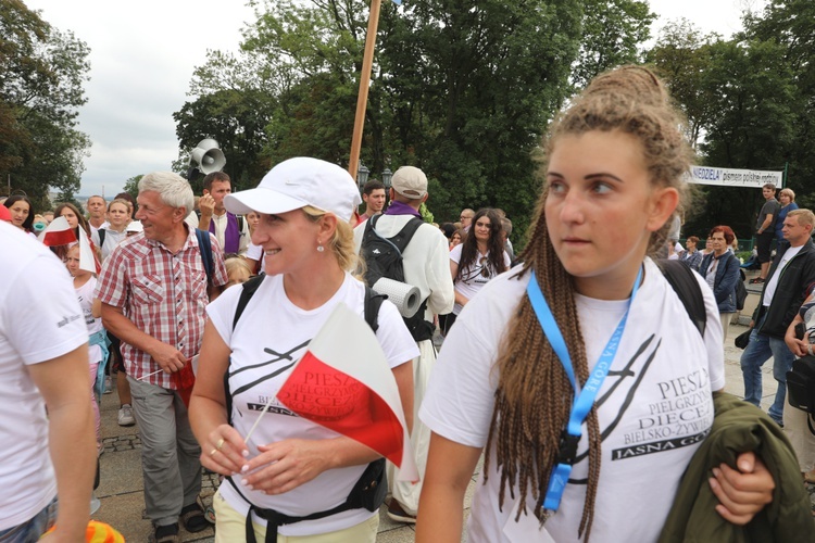 Powitanie 27. Pielgrzymki Diecezji Bielsko-Żywieckiej - grupy hałcnowskie na Jasnej Górze - 2018