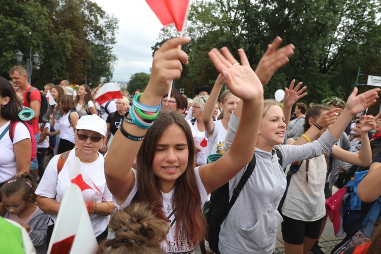 Powitanie 27. Pielgrzymki Diecezji Bielsko-Żywieckiej - grupy hałcnowskie na Jasnej Górze - 2018