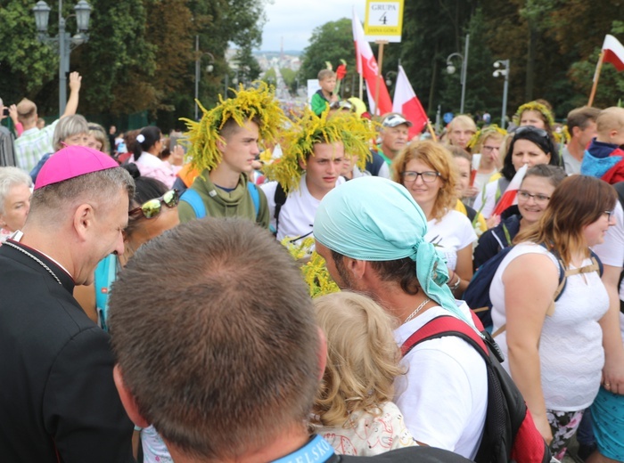 Powitanie 27. Pielgrzymki Diecezji Bielsko-Żywieckiej - grupy hałcnowskie na Jasnej Górze - 2018