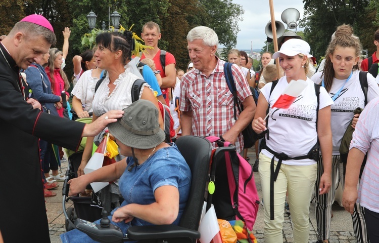 Powitanie 27. Pielgrzymki Diecezji Bielsko-Żywieckiej - grupy hałcnowskie na Jasnej Górze - 2018