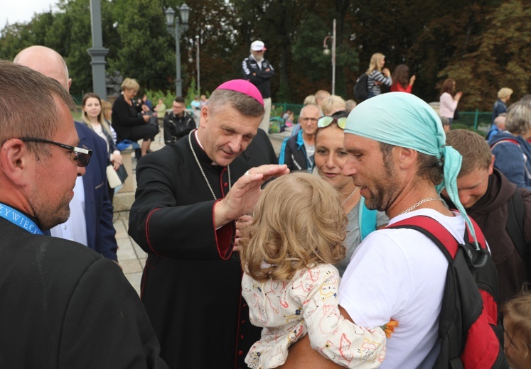 Powitanie 27. Pielgrzymki Diecezji Bielsko-Żywieckiej - grupy hałcnowskie na Jasnej Górze - 2018