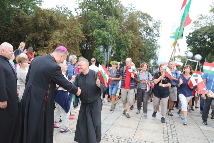 Powitanie 27. Pielgrzymki Diecezji Bielsko-Żywieckiej - grupy hałcnowskie na Jasnej Górze - 2018