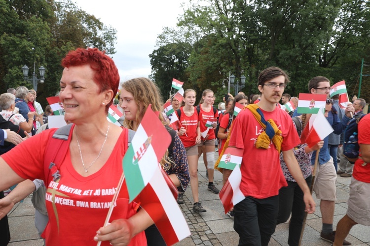 Powitanie 27. Pielgrzymki Diecezji Bielsko-Żywieckiej - grupy hałcnowskie na Jasnej Górze - 2018