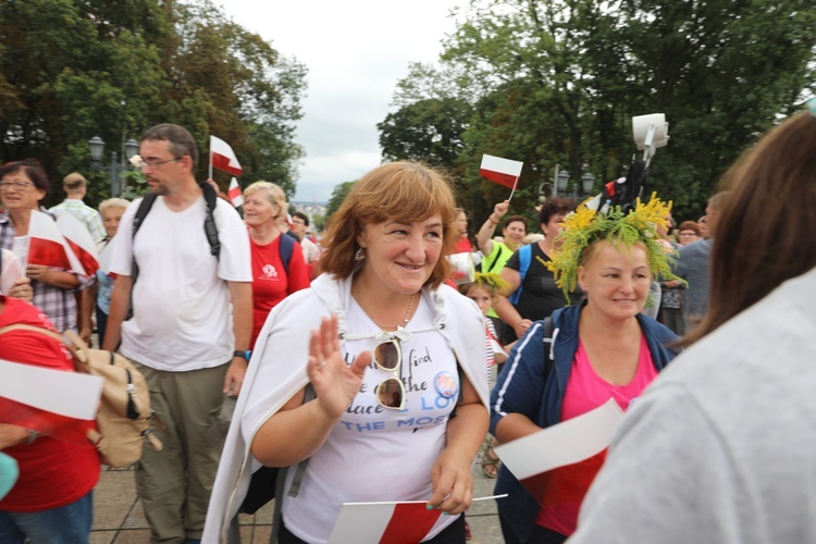 Powitanie 27. Pielgrzymki Diecezji Bielsko-Żywieckiej - grupy hałcnowskie na Jasnej Górze - 2018