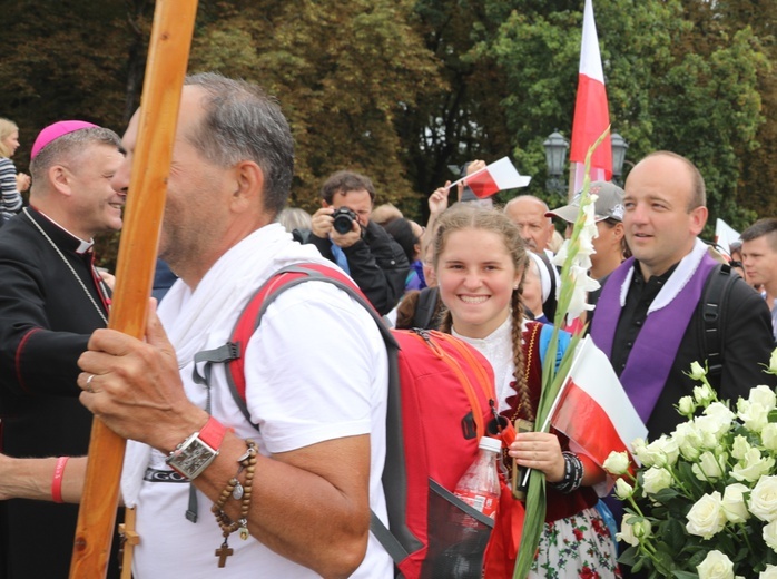 Powitanie 27. Pielgrzymki Diecezji Bielsko-Żywieckiej - grupy hałcnowskie na Jasnej Górze - 2018